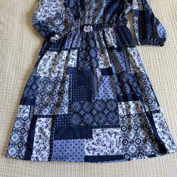 Blue Pattern Dress - Picture 2 of 2